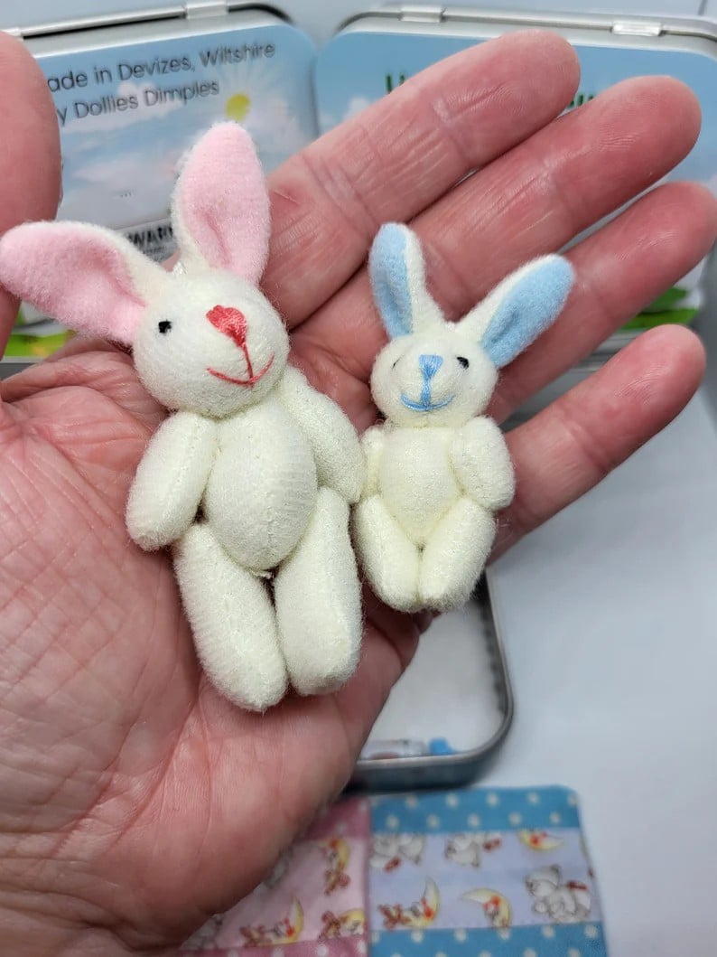 🐣 ACHETEZ 1, OBTENEZ 1 GRATUIT ! Peluche Lapin Maman & Bébé – Cadeau de Pâques Trop Mignon 🌸🧺【Offre Spéciale】