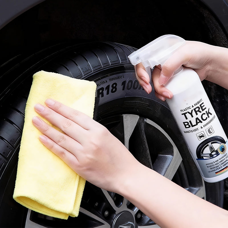 🚗50% de réduction💧Spray lustrant et protecteur pour pneus🌪️Brillance noire instantanée, formule anti-âge & protection tous temps, durée longue & pH équilibré🛡️