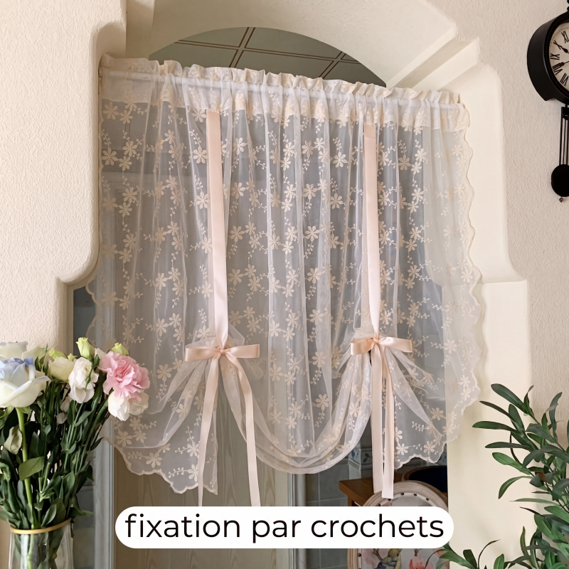 Voilage transparent à attaches avec broderie florale