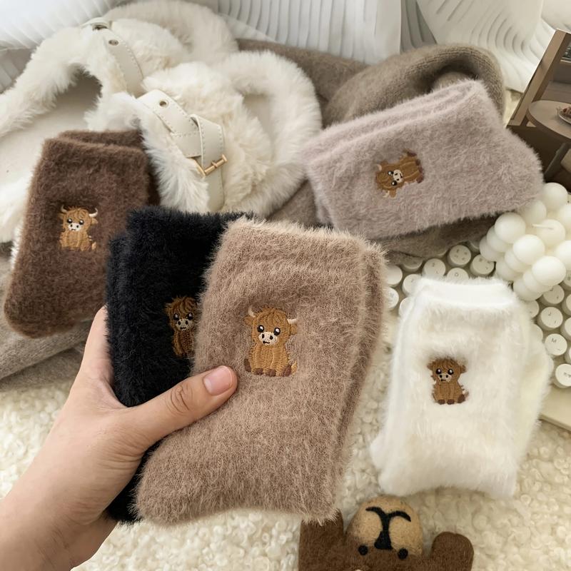 🔥Chaussettes douillettes brodées pour femmes avec motif de vache des Highlands