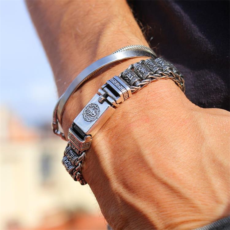 Bracelet Roue de Prière Tibétaine en Argent 925 – Porte-Bonheur Spirituel & Cadeau Élégant