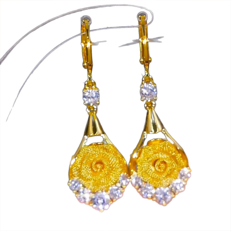Boucles d'oreilles élégantes en maille rose