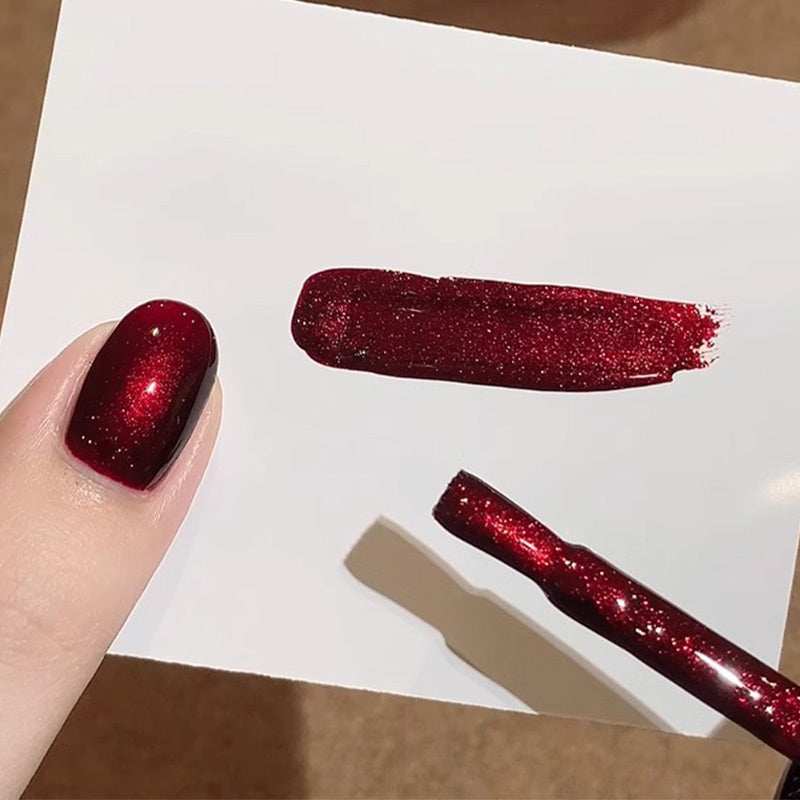 Vernis à ongles gel brillant effet œil de chat