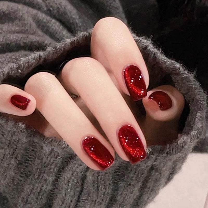 Vernis à ongles gel brillant effet œil de chat