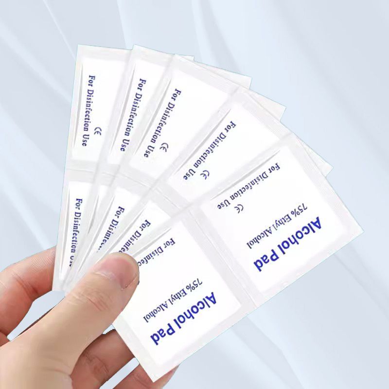 🌟🧼Disposable alcohol swabs with 75% ethyl alcohol🎁