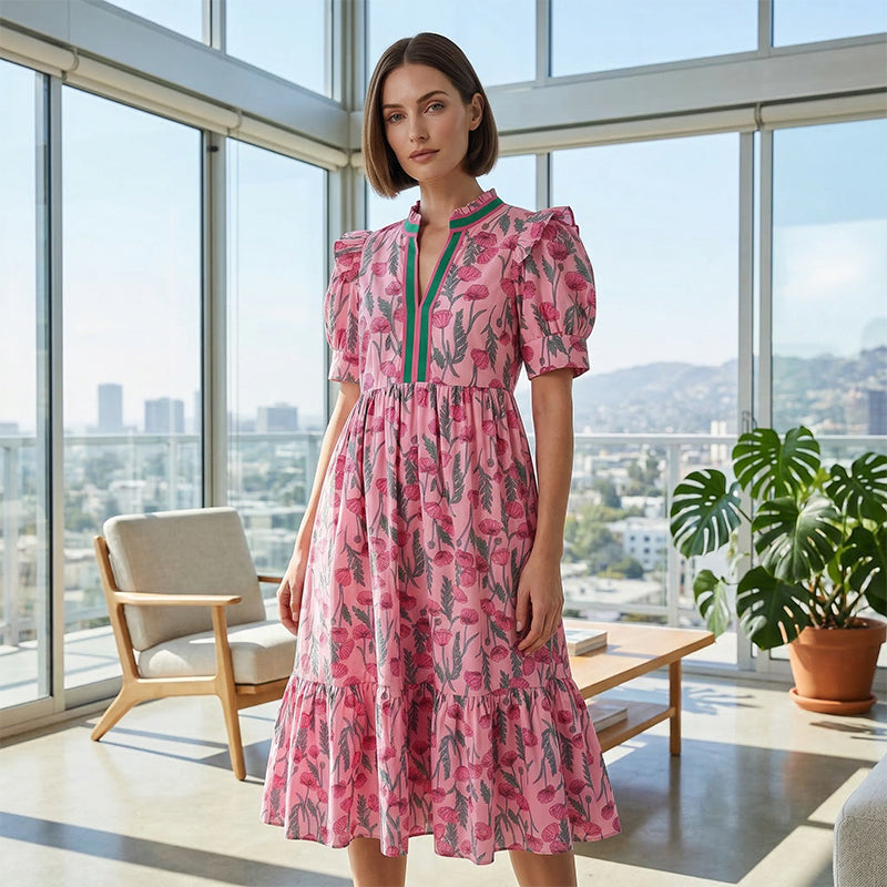 💎 50% DE RÉDUCTION ! 💎 Robe Longue Florale à Volants – Manches Bouffantes, Col V Contrasté & Tissu Fluide pour Été 🌸👗