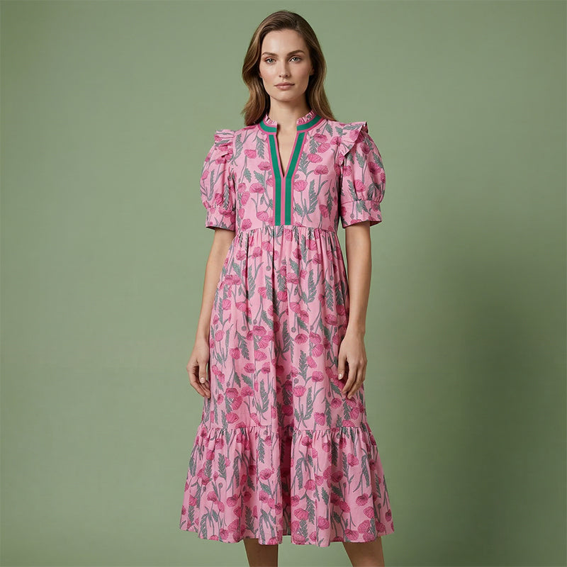💎 50% DE RÉDUCTION ! 💎 Robe Longue Florale à Volants – Manches Bouffantes, Col V Contrasté & Tissu Fluide pour Été 🌸👗
