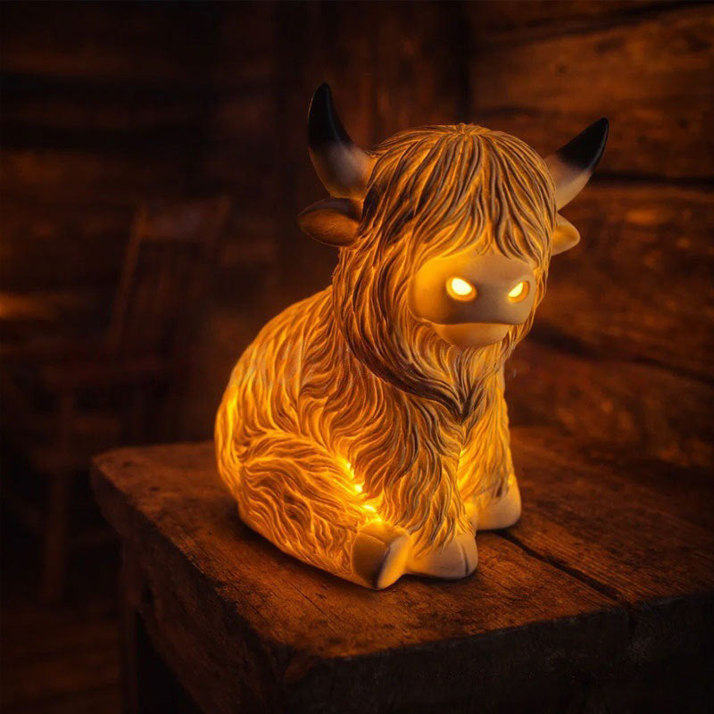 💎 50% DE RÉDUCTION ! 💎 Veilleuse Mignonne Vache Highland – Résine Artisanale, Lueur Ambrée & Décor Rustique (2 Tailles) 🐄🌙