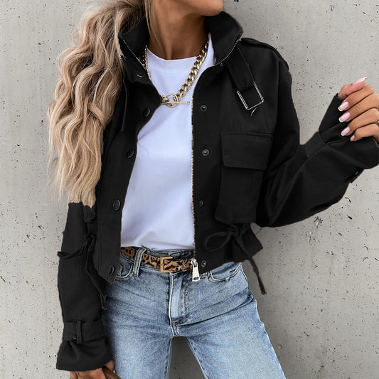 💎 PROMOTION ÉCLAIR - 50 % sur la veste à col montant et boutons-pression ! 💎 Ourlet ajustable par cordon et poches pratiques pour un look moderne et polyvalent ✨