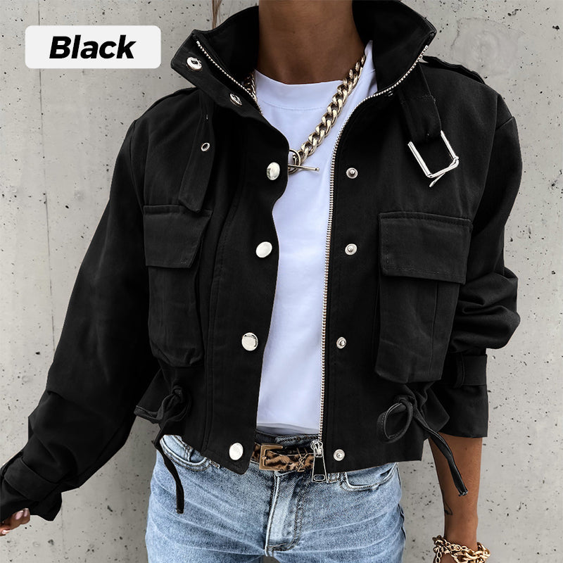 💎 PROMOTION ÉCLAIR - 50 % sur la veste à col montant et boutons-pression ! 💎 Ourlet ajustable par cordon et poches pratiques pour un look moderne et polyvalent ✨