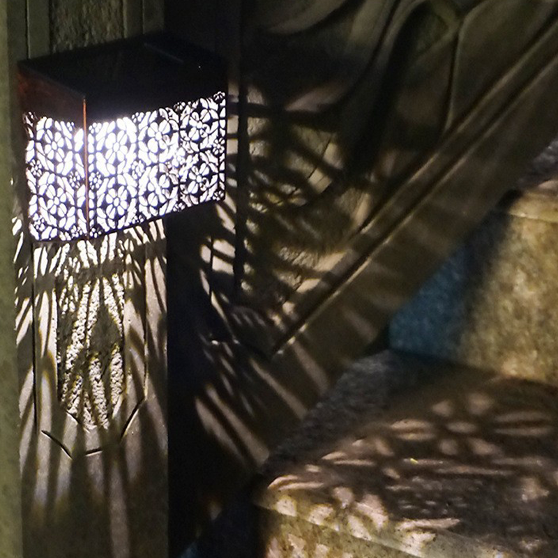 Applique Murale Solaire LED Ajourée pour Jardin et Allée