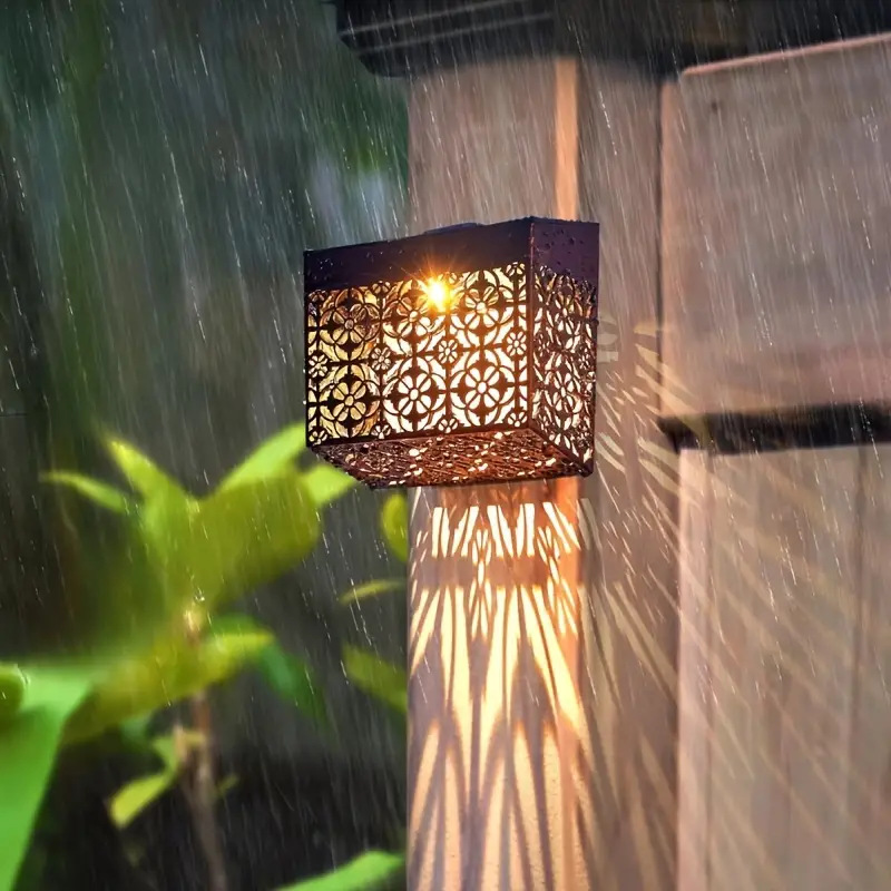 Applique Murale Solaire LED Ajourée pour Jardin et Allée