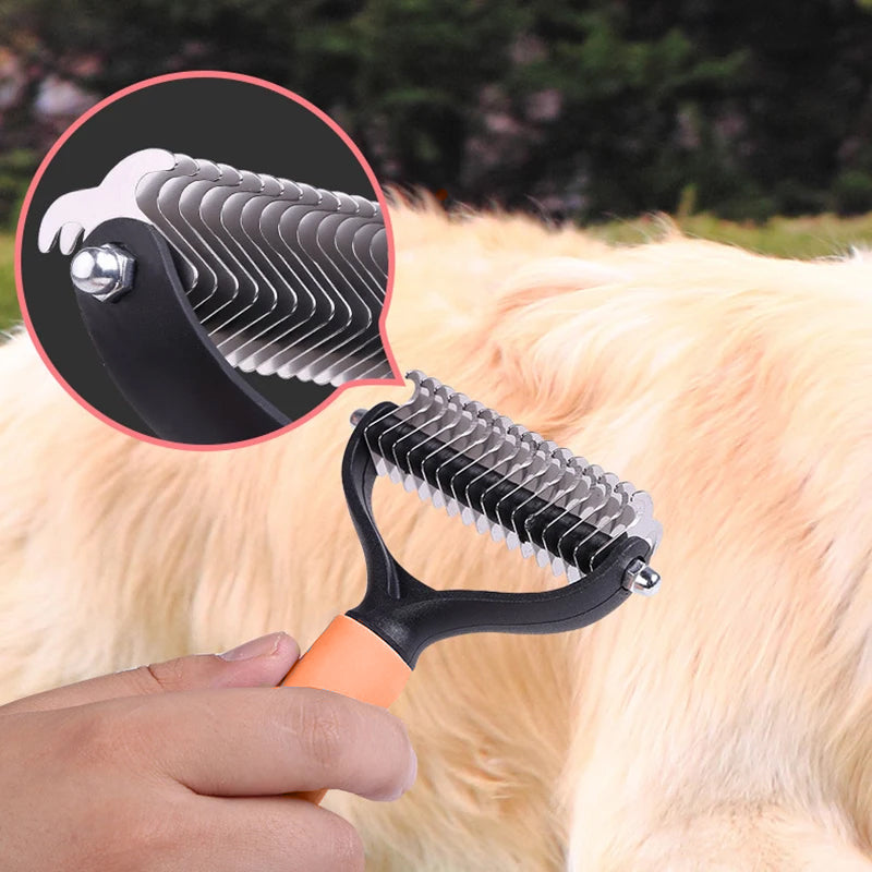 🐾✨🐶 OFFRE SPÉCIALE -50% !💐 Brosse de Toilettage Double Face pour Chiens & Chats – 2 Côtés, Manche Ergonomique & Facile à Nettoyer (Orange/Vert)