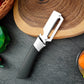 📢📢50 % DE RÉDUCTION !! ⏰🥒 Éplucheur 3-en-1 en Acier Inox – Lame Large, Ouvre-Bouteille & Poignée Ergonomique (Rouge/Noir)