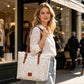 👜 PROMO LIMITÉE 50% DE RÉDUCTION ! 👒💃 Sac Fourre-Tout Élégant en Dentelle Blanche – Grand Compartiment, Bretelles Réglables 🔐