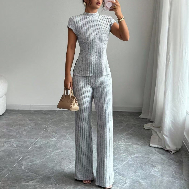 👗 50 % de Réduction 🔥 Ensemble deux pièces – haut à col montant & pantalon à jambes larges – Élégant, confortable & tendance pour toutes les occasions ✨