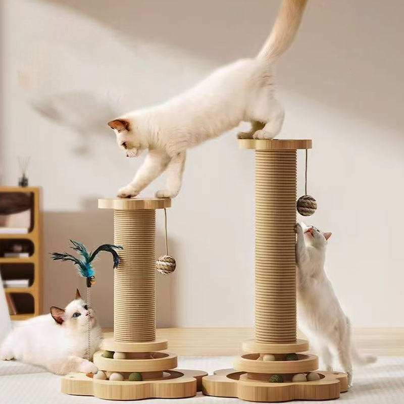 Centre d'activités multifonctionnel pour chat avec griffoir et jouets