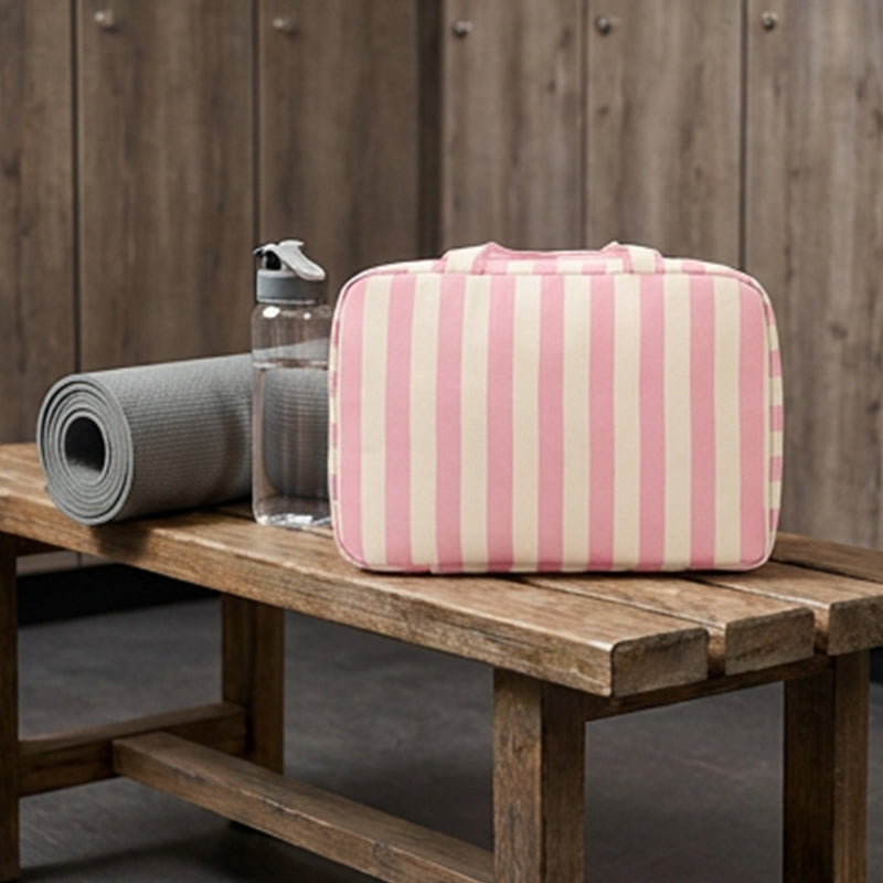🧳 PROMO LIMITÉE 50% DE RÉDUCTION ! ✨ Trousse de Toilette Suspendue à Rayures – 4 Compartiments, Imperméable, Pliable 🚿