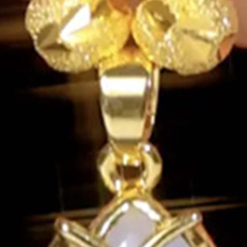 🦋PROMO FLASH 50%💎Collier Pendentif Tulipe Minimaliste – Acier Titane Hypoallergénique, Pierre Centrale, Chaîne Réglable, Cadeau Élégant👑