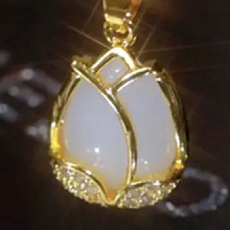 🦋PROMO FLASH 50%💎Collier Pendentif Tulipe Minimaliste – Acier Titane Hypoallergénique, Pierre Centrale, Chaîne Réglable, Cadeau Élégant👑