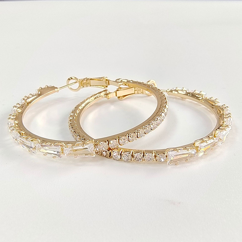 💎PROMO FLASH 50%✨Boucles d'Oreilles Créoles Femme Zircone Cubique – Micro-Pavées, Cuivre, 3 Coloris, 45mm, Idéales Quotidien & Soirée🎀