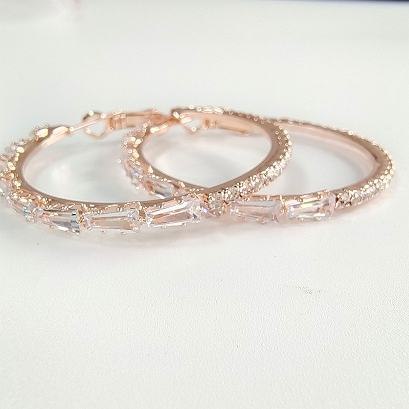 💎PROMO FLASH 50%✨Boucles d'Oreilles Créoles Femme Zircone Cubique – Micro-Pavées, Cuivre, 3 Coloris, 45mm, Idéales Quotidien & Soirée🎀