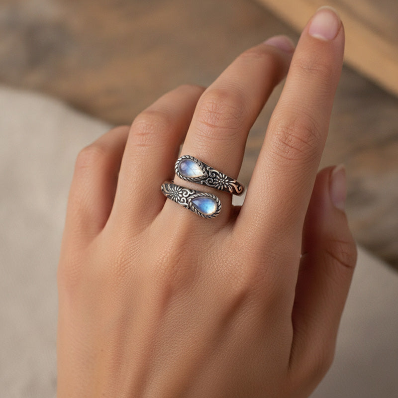 💍Bague Vintage Ajustable Ouverte Zircon Goutte – Filigrane Floral Antique Élégance Rétro Quotidien Événements, Double Zircon Éclat Irisé Mystique Captivant, Cuivre Léger Sans Irritation · 5 Motifs✨