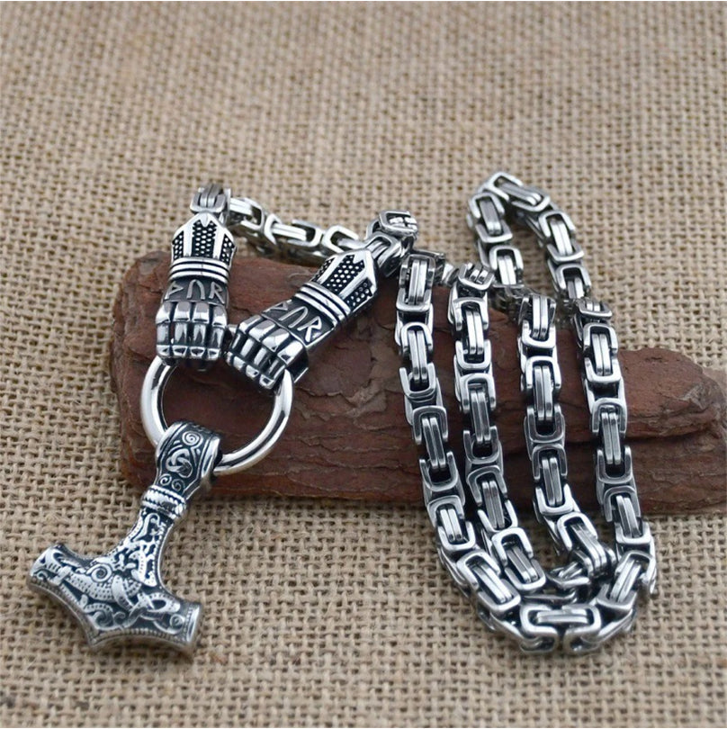 ⚡🔥 PROMO FLASH 50% ! Collier Marteau Thor Viking – Chaîne Byzantine Acier Inoxydable, Pendentif Mjolnir Bicolore, Runes Gravées, 60-70cm, Argent ou Or, Idéal Look Nordique & Mystique 💪✨