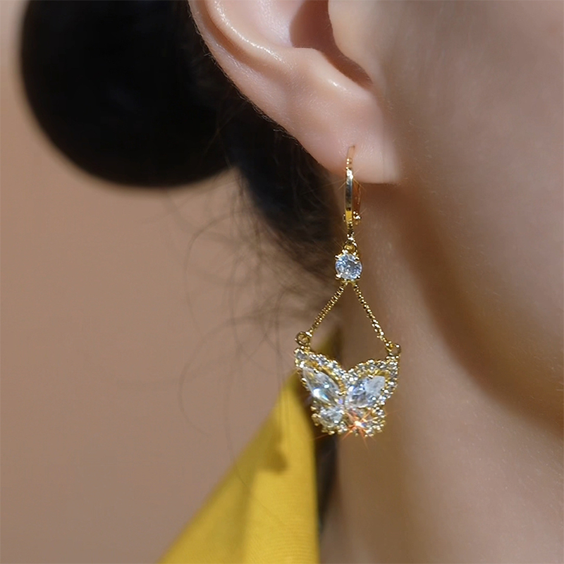 🔥✨ PROMO FLASH -50% ! ✨ Boucles d'oreilles suspendues papillon en zircon - Design exclusif & ultra-brillant 🦋