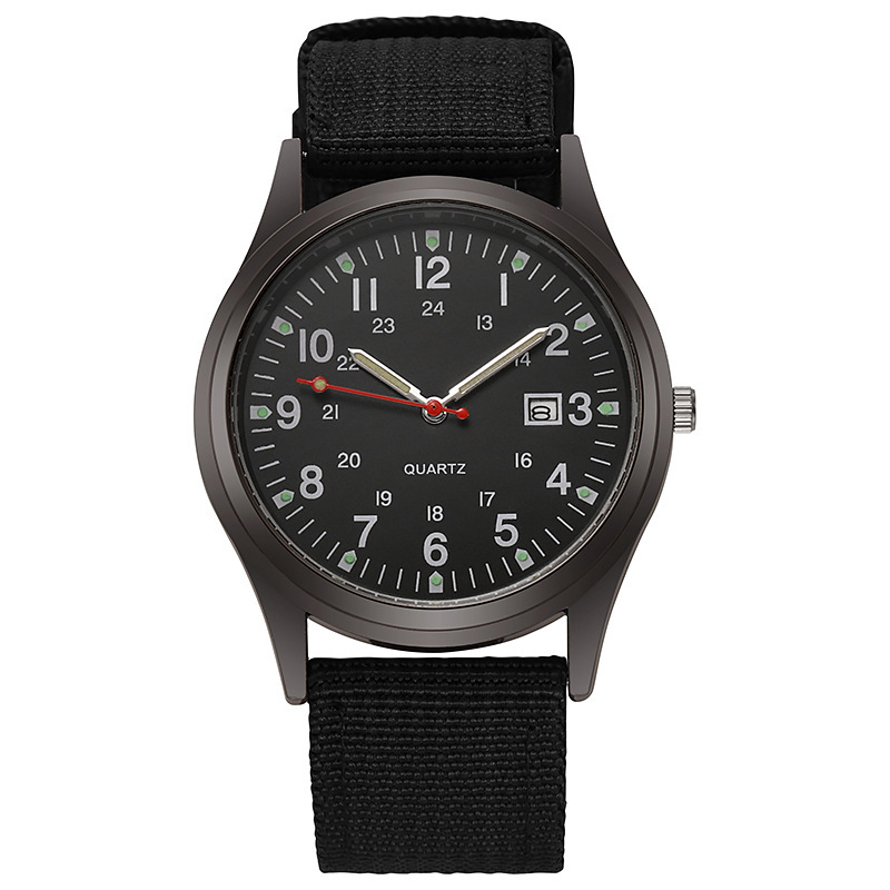 Montre à quartz avec aiguilles phosphorescentes — Design classique