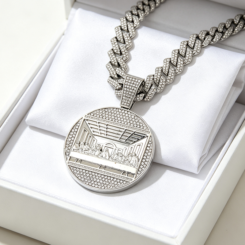 ✨👑 OFFRE LIMITÉE 50% DE RÉDUCTION! 🪙Chaîne cubaine pendentif surdimensionné – Maillon massif & charme accrocheur – Rehaussez votre style streetwear.