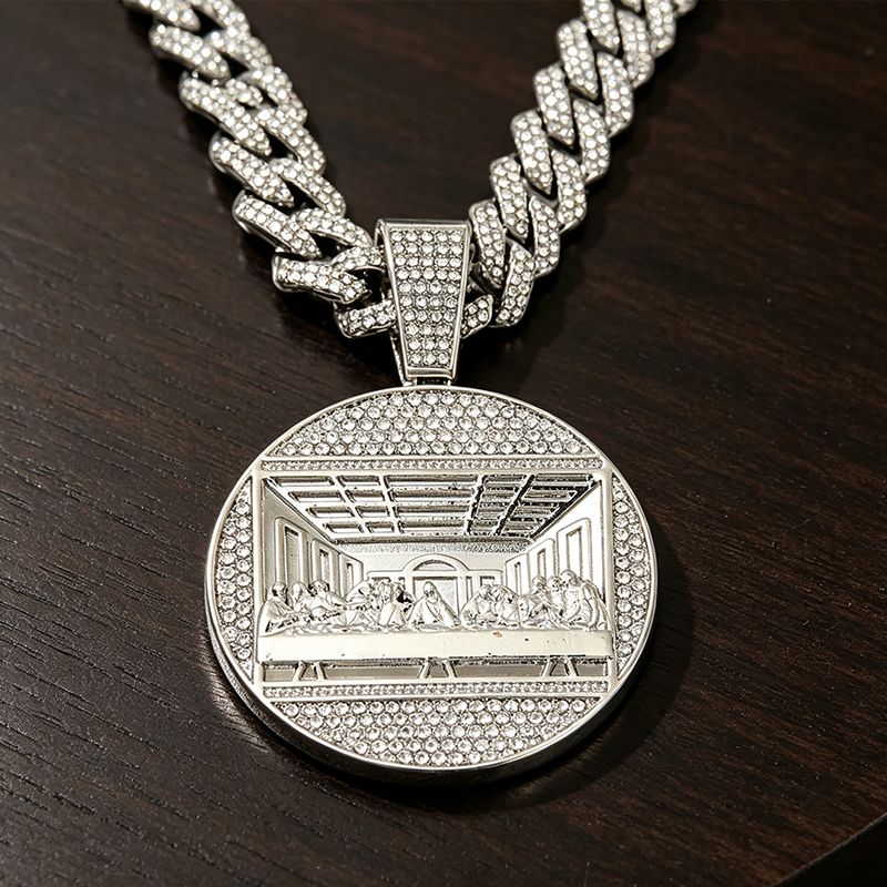 ✨👑 OFFRE LIMITÉE 50% DE RÉDUCTION! 🪙Chaîne cubaine pendentif surdimensionné – Maillon massif & charme accrocheur – Rehaussez votre style streetwear.