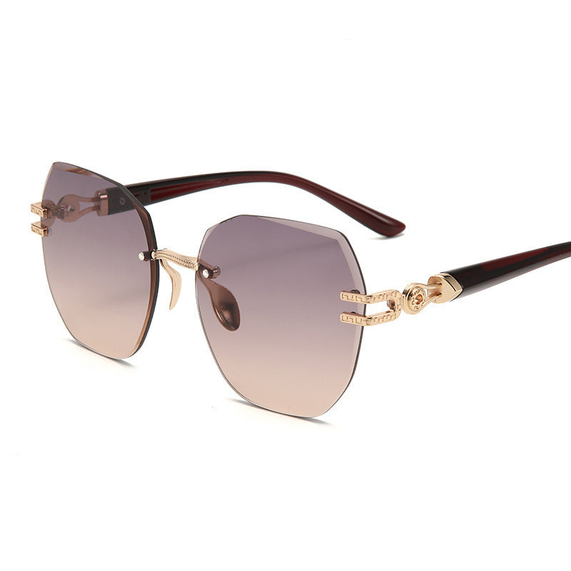 🌬️🕶️ Rimless sunglasses femme – Oubliées sur le nez, verres polarisés de haute qualité, l'accessoire signature des minimalistes élégantes 🤍🏙️