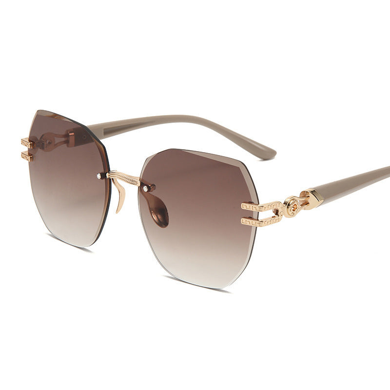 🌬️🕶️ Rimless sunglasses femme – Oubliées sur le nez, verres polarisés de haute qualité, l'accessoire signature des minimalistes élégantes 🤍🏙️