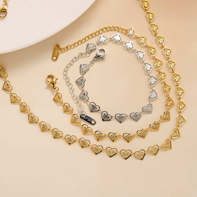✨ Collier Cœur Radieux – Acier inoxydable, cœur ajouré & finition polie – Un bijou élégant pour le quotidien 💎