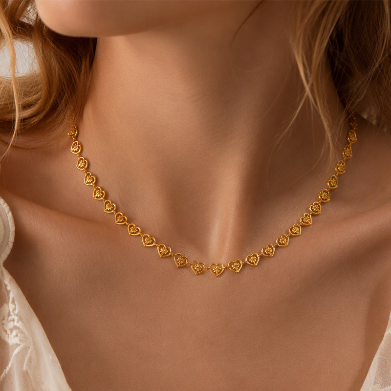 ✨ Collier Cœur Radieux – Acier inoxydable, cœur ajouré & finition polie – Un bijou élégant pour le quotidien 💎