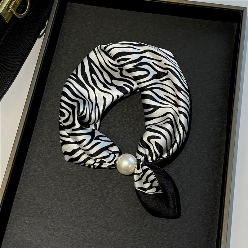 Foulard doux à fermoir magnétique en perles sans nœud