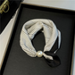 Foulard doux à fermoir magnétique en perles sans nœud