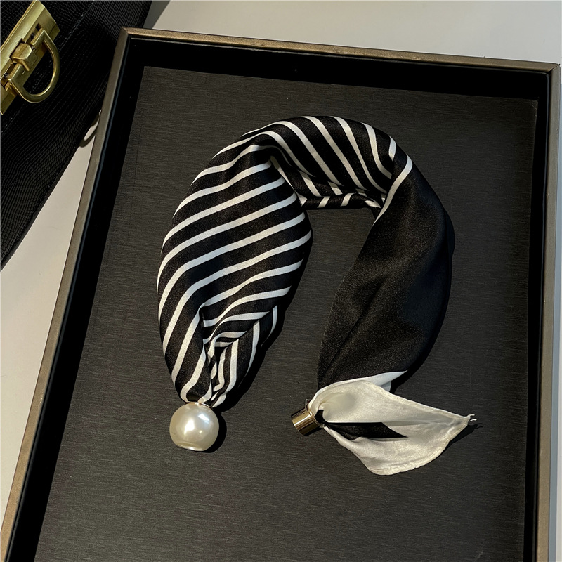 Foulard doux à fermoir magnétique en perles sans nœud