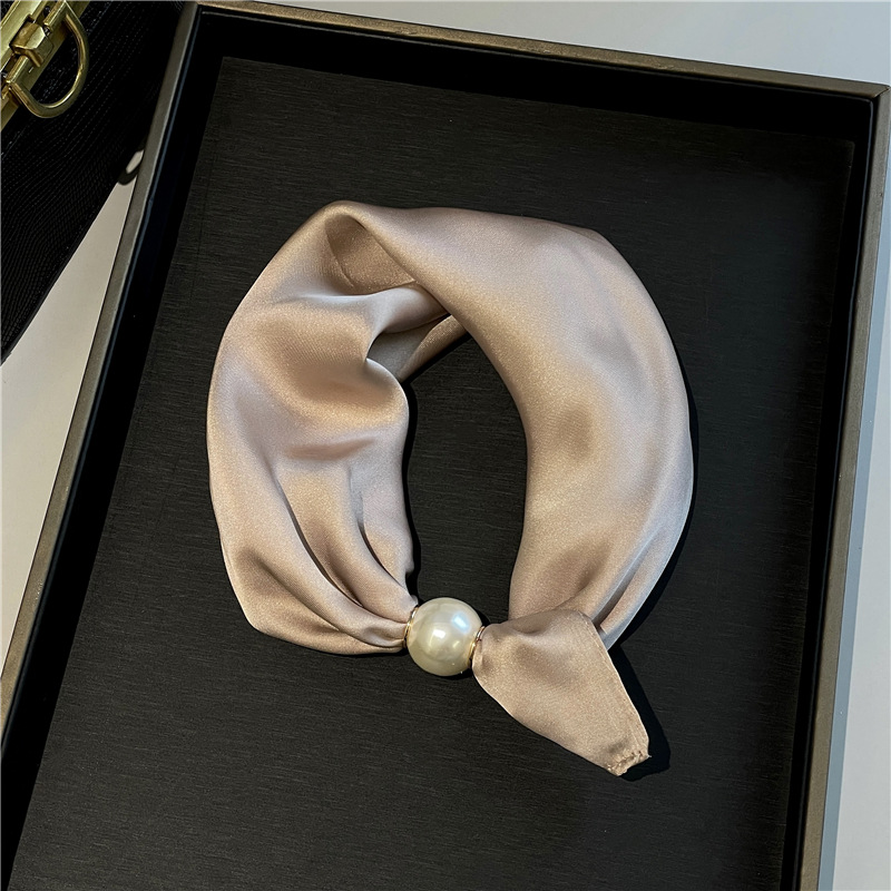 Foulard doux à fermoir magnétique en perles sans nœud