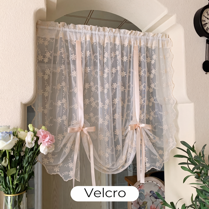 Voilage transparent à attaches avec broderie florale