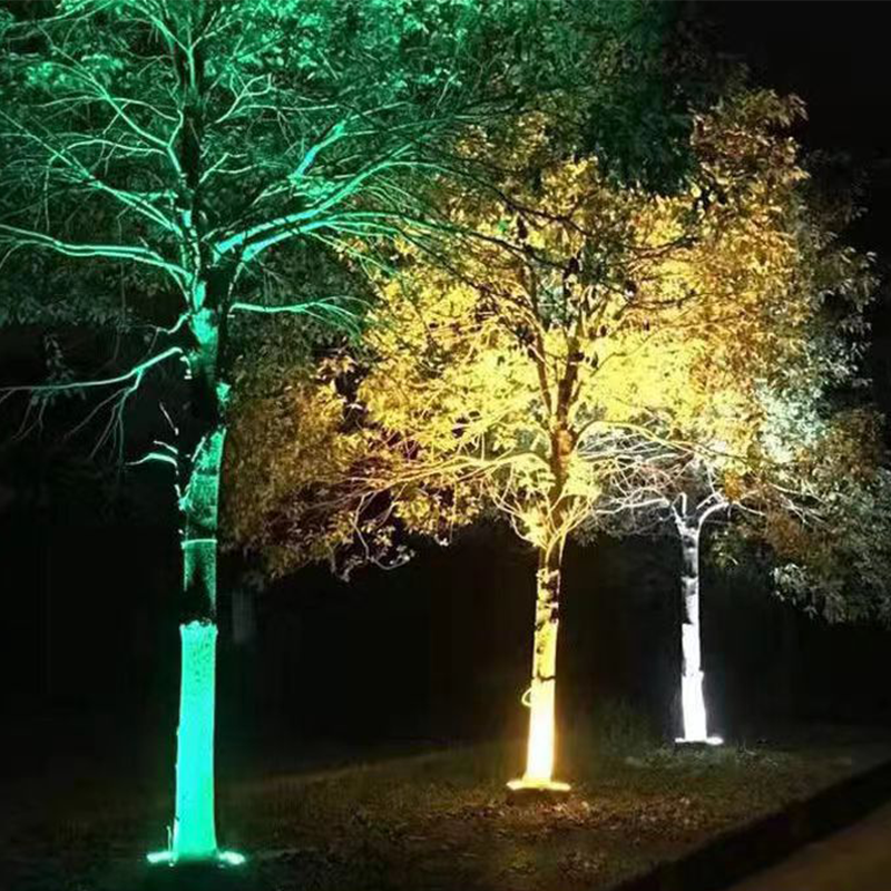 🌳💡 Éclairage solaire annulaire pour arbres – Spots étanches, lumière chaleureuse, en un geste votre jardin se transforme en allée féerique dès la tombée de la nuit ✨🌙