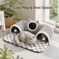 🐱🕳️ Tunnel et lit 3-en-1 en peluche pour chat – Tapis carreaux, pompons interactifs, fermeture éclair, un espace complet pour jouer, se cacher et dormir, le paradis des chats d’intérieur 🌙💛